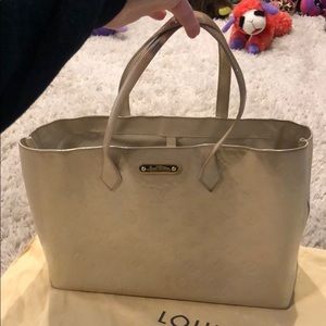 Louis Vuitton rare purse !